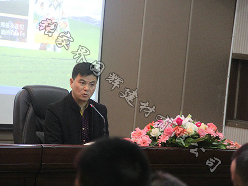 張家界國(guó)輝建材?？偨?jīng)理發(fā)言